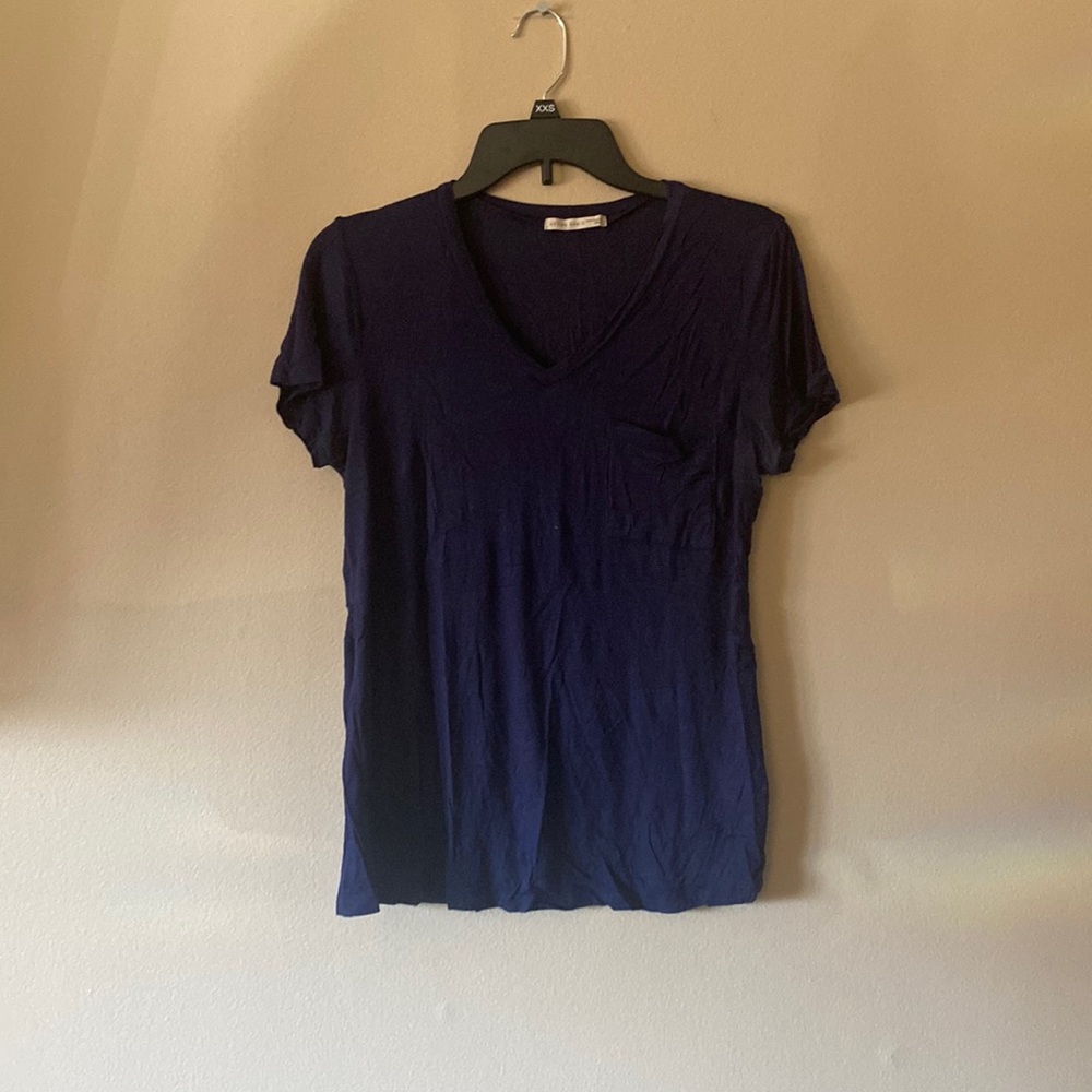 basic navy tank v neck